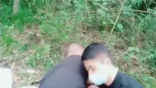业余继妹Liv Revamped在高清视频中享受奶油般的高潮