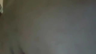 欧洲少女被大鸡巴撑开她的阴道