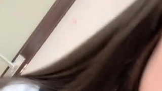 爸爸的小女儿被阴道抽送并充满精液
