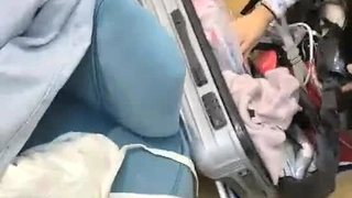 神马老子伦理伊人久久大香线蕉综合出門倒垃圾被鄰居小哥偷窺，尾隨到家中乾到淫水四射 米菲兔